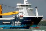 ID 6905 WAIPAPA (2000/338grt/IMO 9212072) - built in Whangerei, NZ for Ports of Auckland, she is seen here alongside the inbound heavy-lift ship PALEMBANG (2010/11473gt/IMO 9501887) arriving for bunkering in...